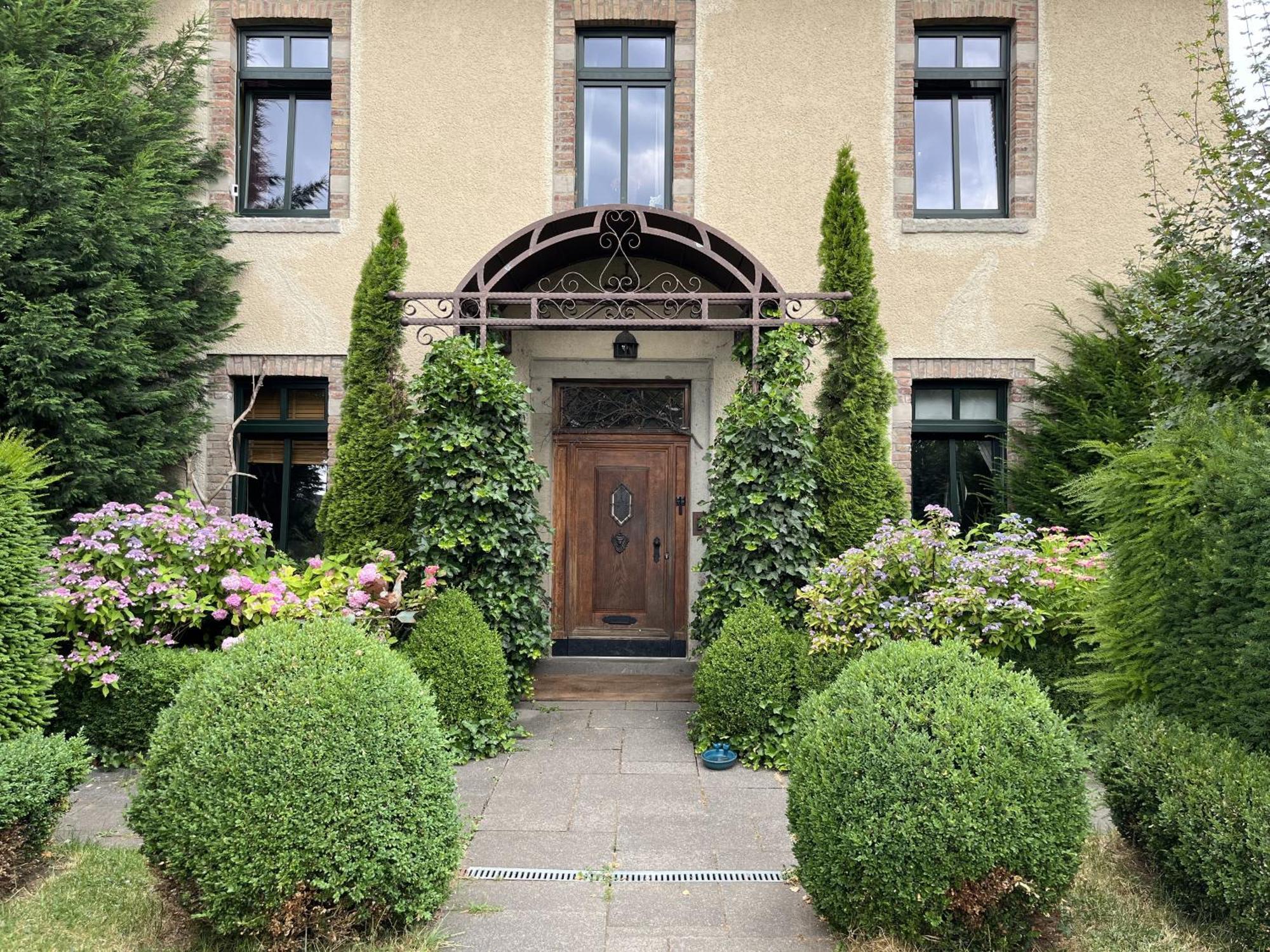 Benz Iii Apartment *