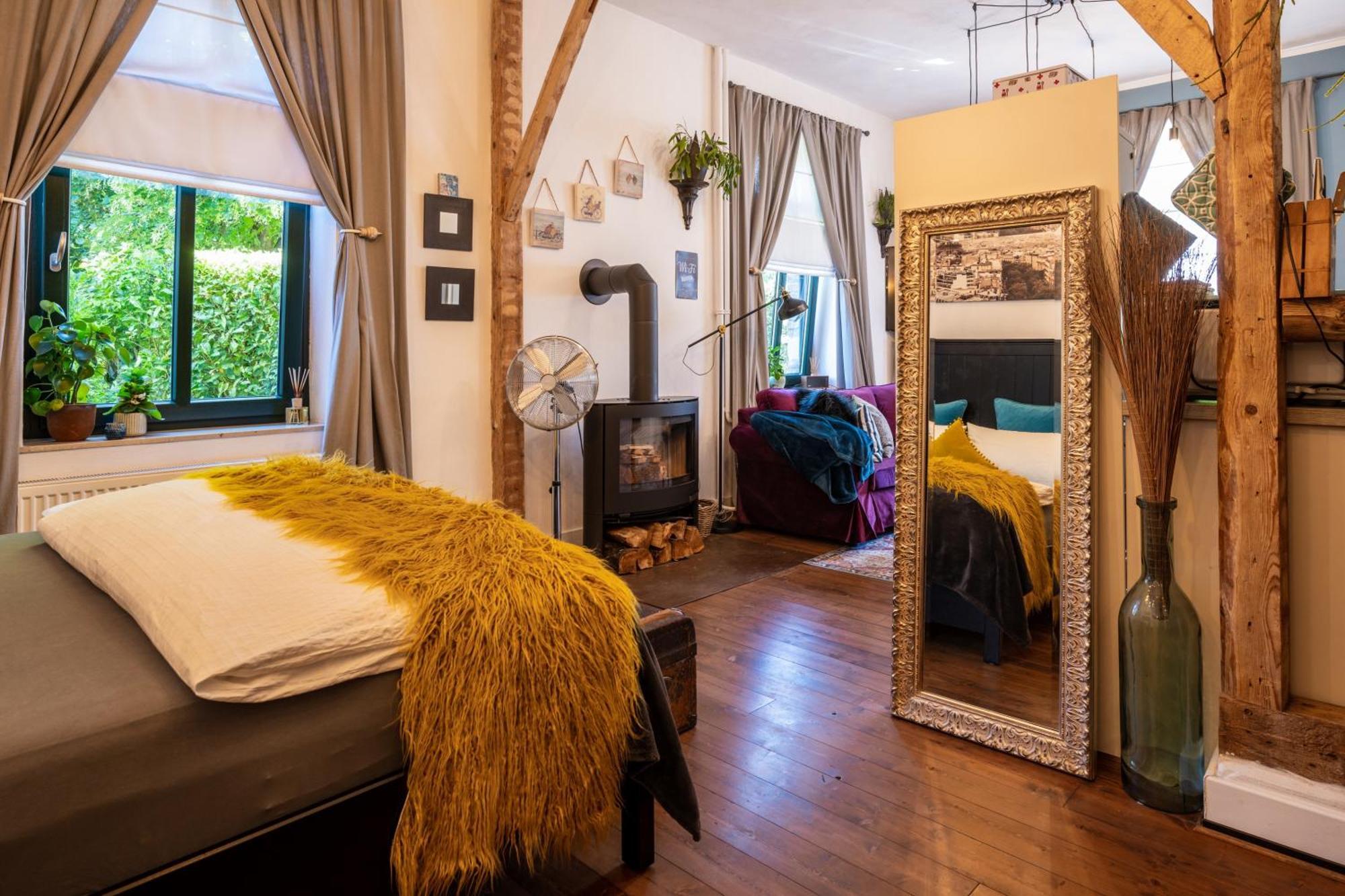 Benz Iii Apartment *